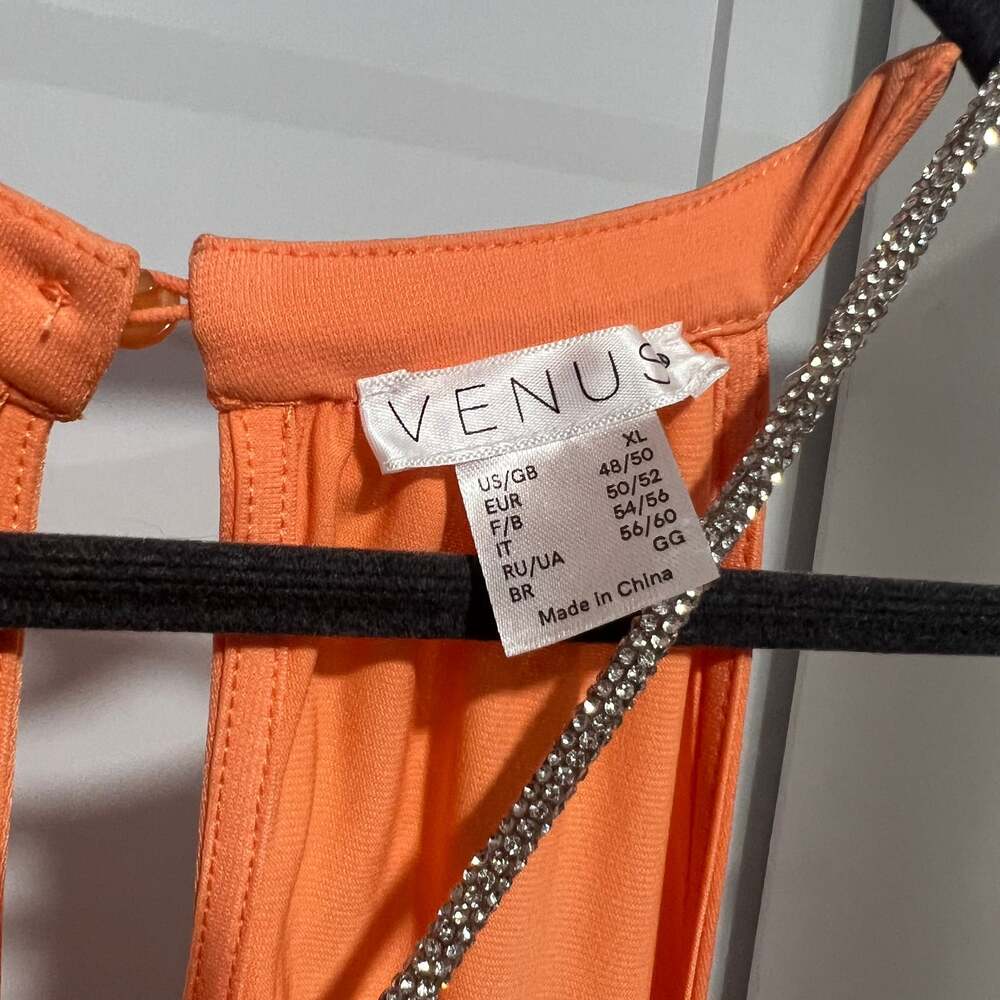 VENUS - Picture 2 of 3